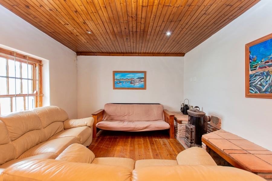 3 Bedroom Property for Sale in Middedorp Western Cape